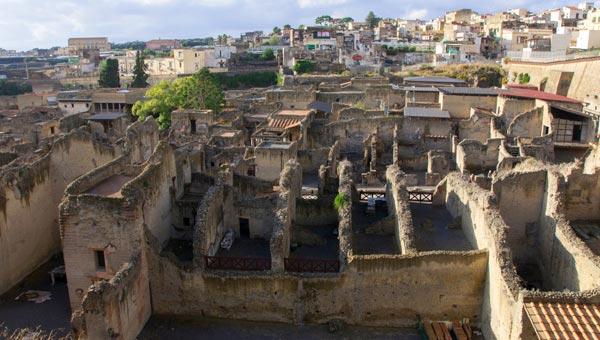 Visit Herculaneum ruins