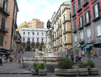 Porta San Gennaro Napoli